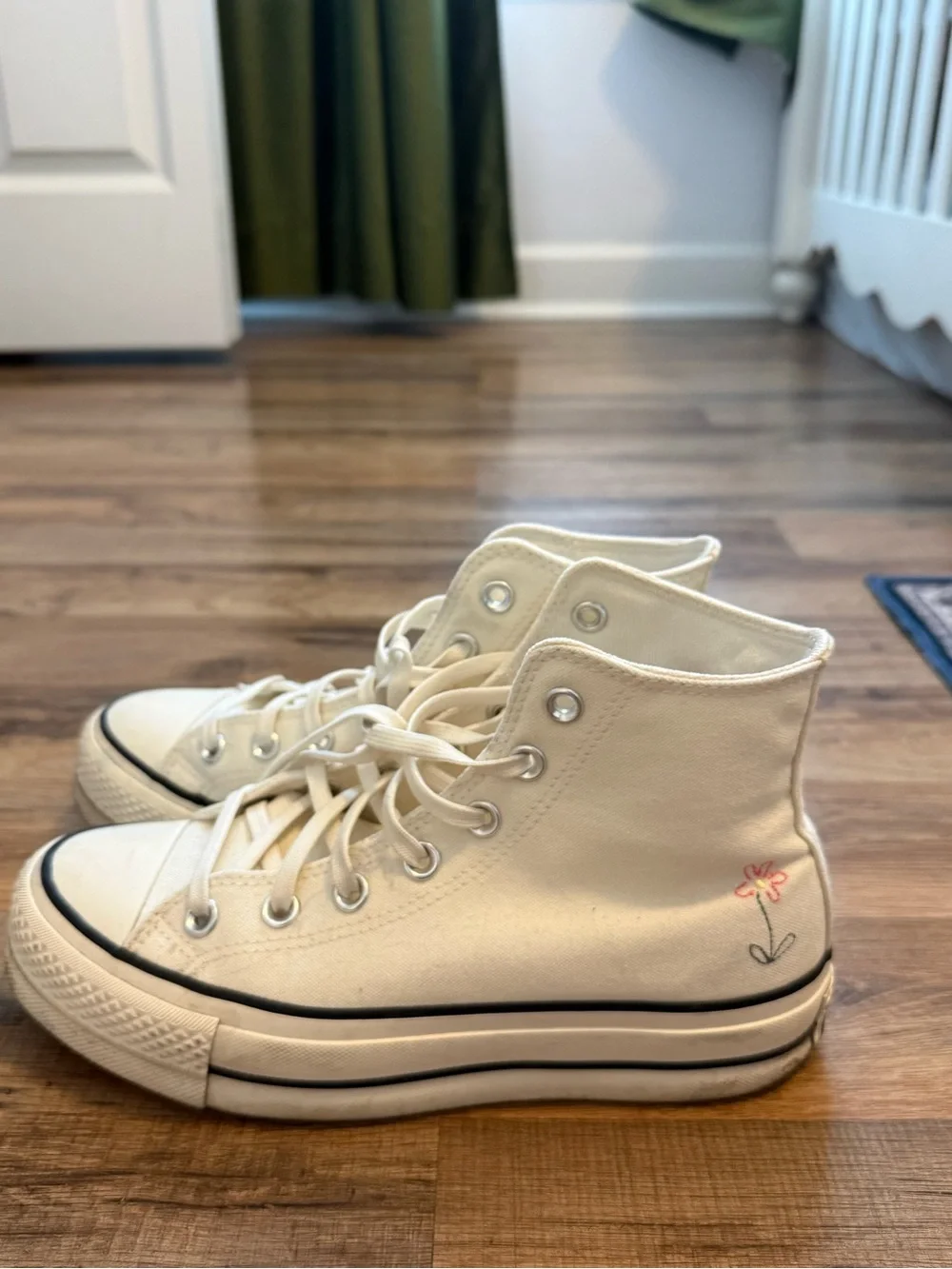 Chuck Taylor All Star Lift Platform Little Flowers